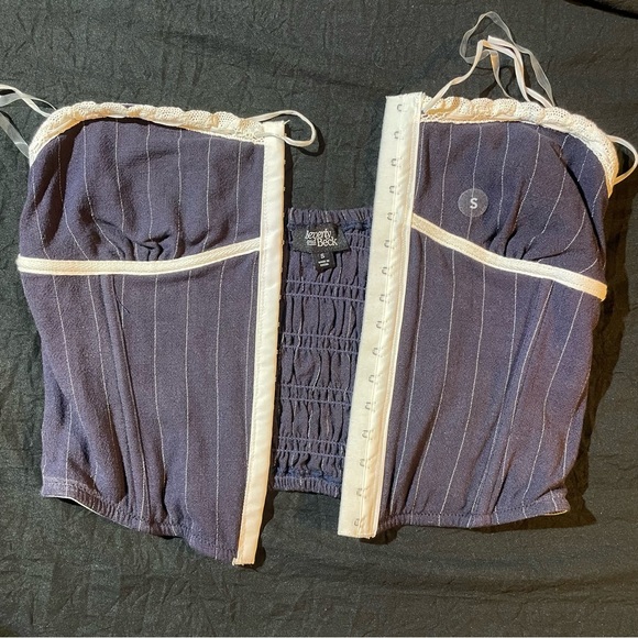 NWT Blue and White Stripe Lace Trim
Strapless Corset Top PacSun Beverly and Beck - Picture 4 of 7